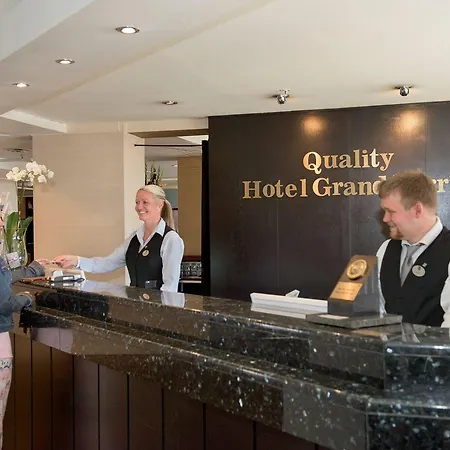 酒店 Quality Grand 拉尔维克