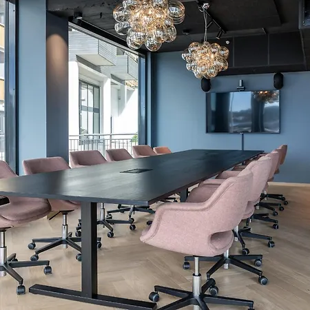 Quality Grand Ξενοδοχείο 4*