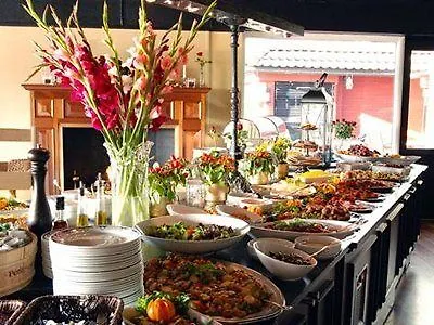 Quality Grand Hotell 4*